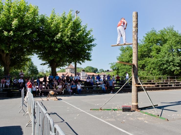 jeux de force basque camping sare