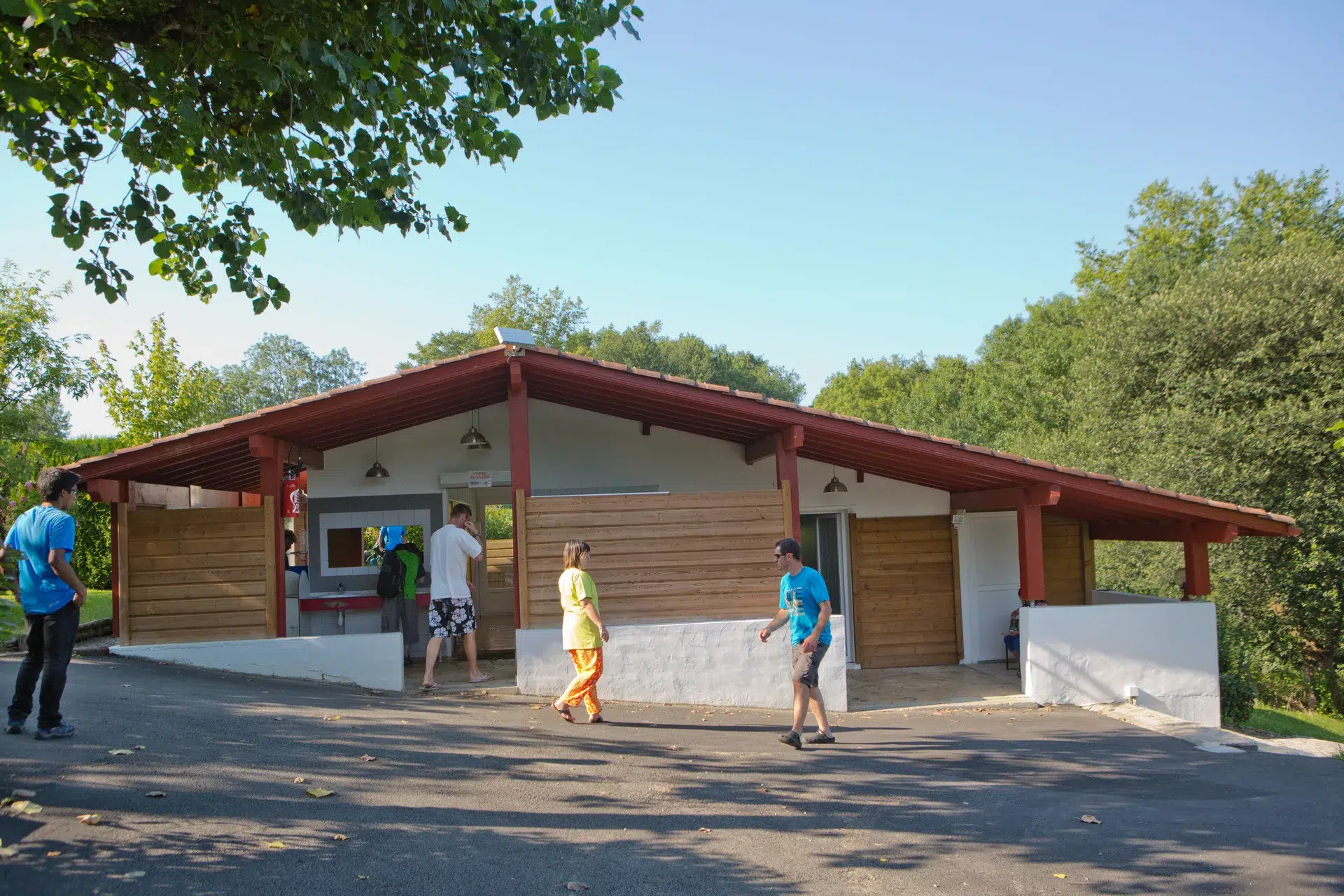 sanitaire camping la petite rhune sare