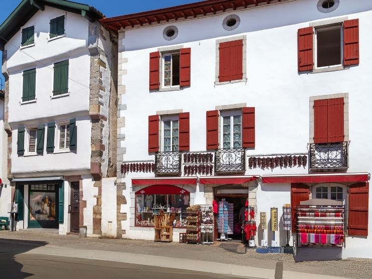 basque village surroundings camping sare